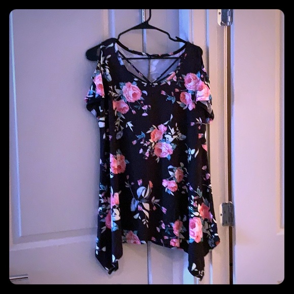 Short sleeved flower shirt - Picture 1 of 2